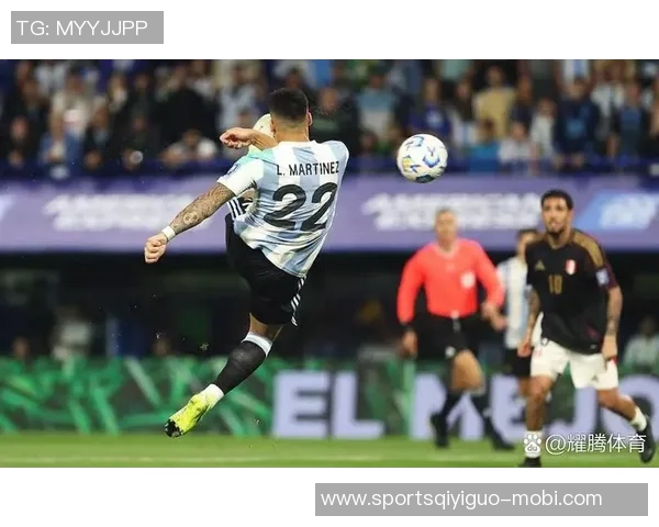 梅西分享佩戴阿根廷队长袖标的照片表达对国家和蓝白色的自豪感